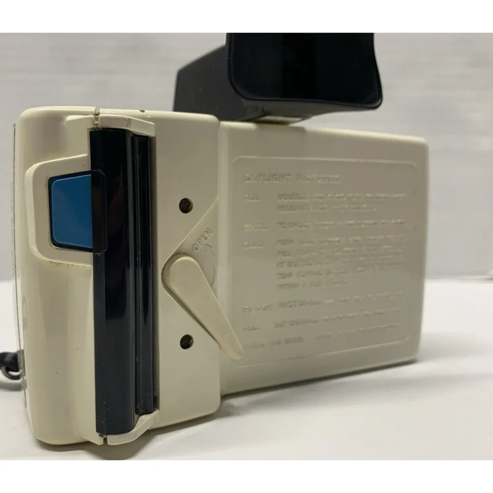 Polaroid Swinger Land Camera Model 20 with Wrist Strap Vintage V27